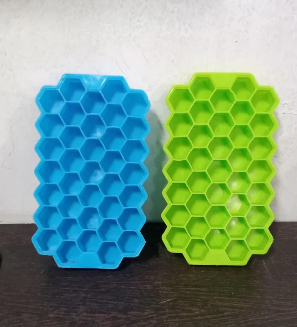 Flexible Silicone Ice Cube Tray – 37-Cavity Honeycomb Mould for Small Cubes, Fridge Use (Multicolor) - Image 6